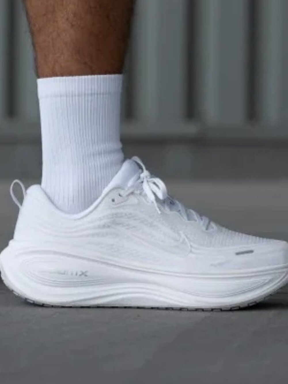 Nike Men's Vomero Plus White ZoomX Running Sneaker  Size 10